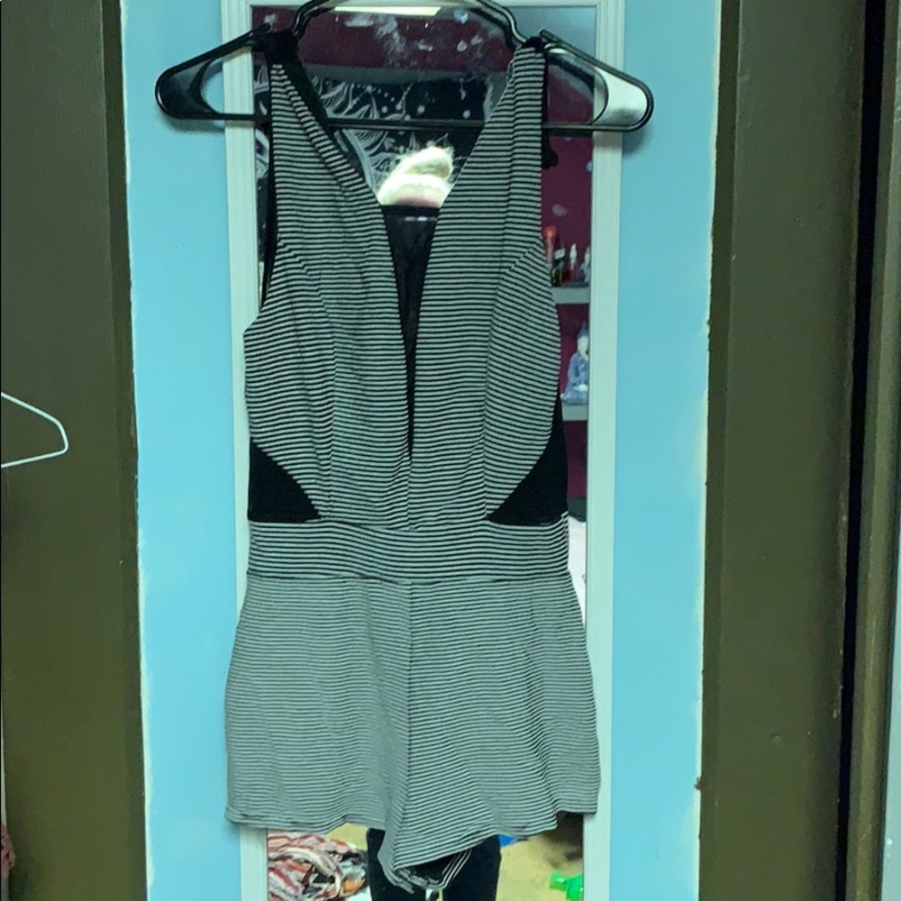 Mesh romper - Picture 2 of 5